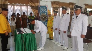 Mukim Dan 4 Reje Di Lut Tawar Aceh Tengah  Dilantik